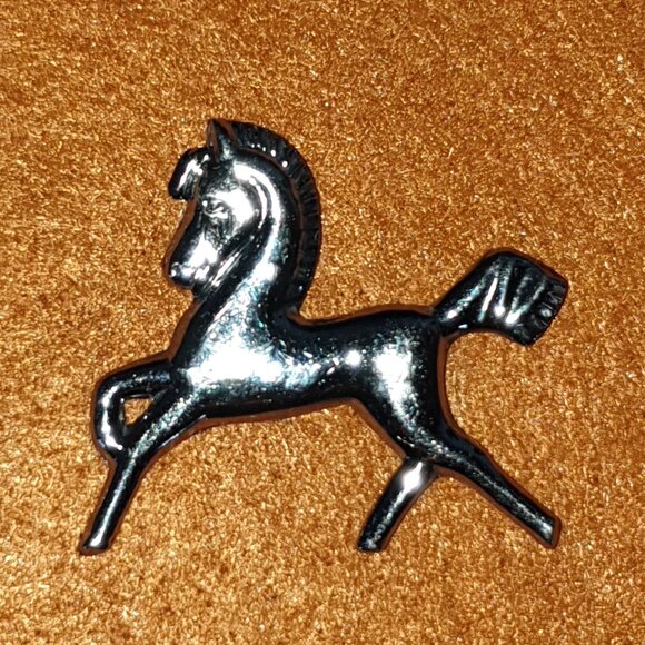 Coro Vintage 1940s Sterling Silver Running Horse Brooch - Picture 9 of 11